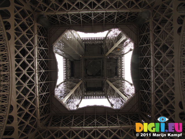 SX18491 Beneath Eiffel tower
